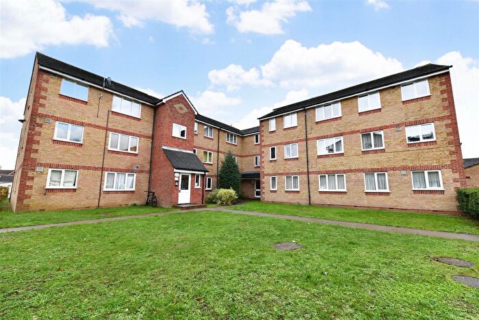 2 Bedroom Flat For Sale In Prestatyn Close, Stevenage, SG1