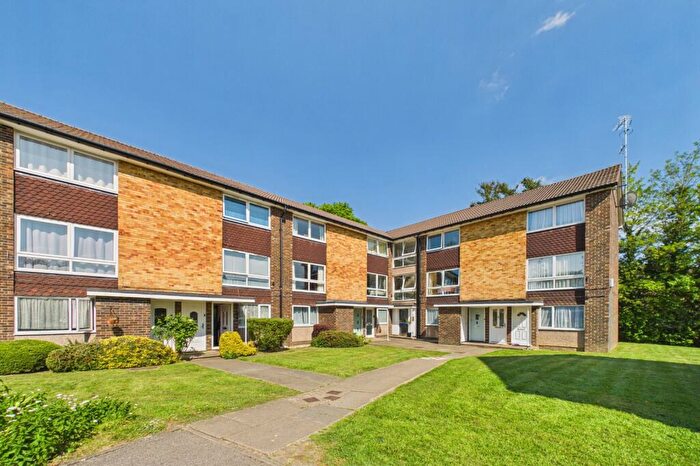 2 Bedroom Flat To Rent In Broadlands Court, Bracknell, Berkshire, RG42