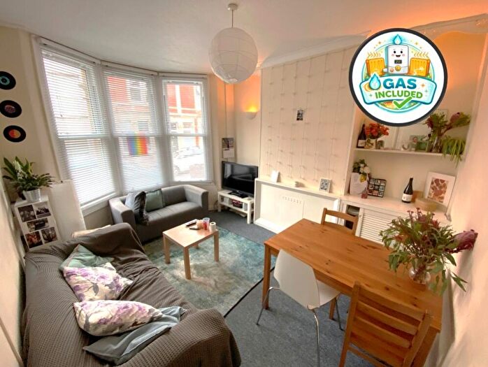 3 Bedroom Terraced House To Rent In Hill View, Clifton, Bristol, BS8