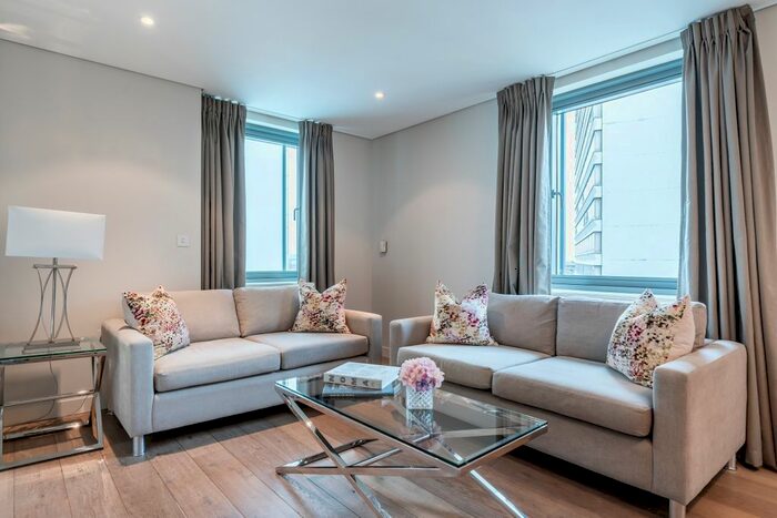 3 Bedroom Flat To Rent In Harbet Road, London, W2