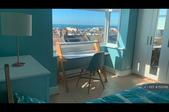 4 Bedroom Terraced House To Rent In Belle Vue Gardens, Brighton, BN2