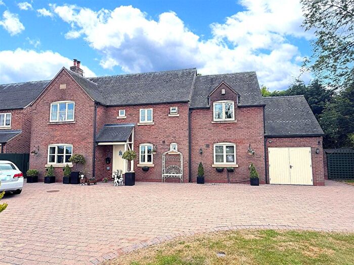 4 Bedroom Detached House For Sale In Fauld Lane, Tutbury, Burton-On-Trent, DE13
