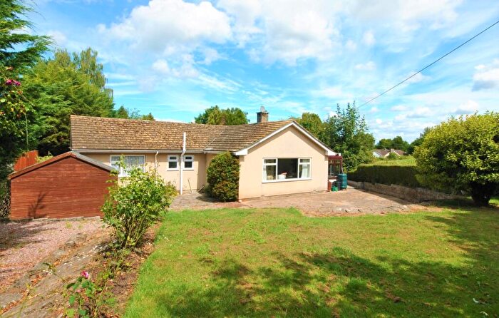 3 Bedroom Bungalow For Sale In East Street, Banwell, BS29