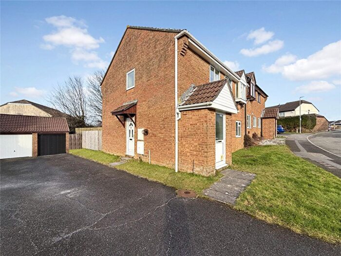 2 Bedroom Flat For Sale In Guipavas Road, Callington, Cornwall, PL17