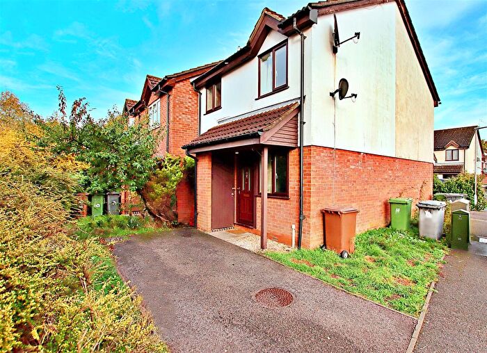 1 Bedroom End Of Terrace House For Sale In Banks Road, Borehamwood, WD6