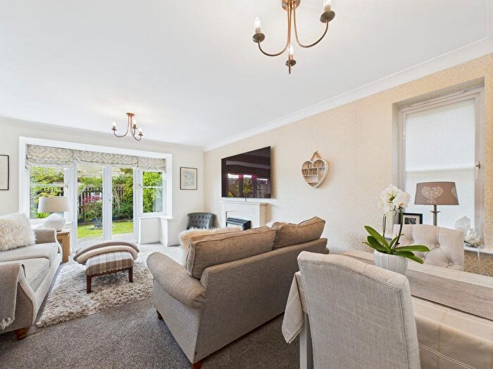 3 Bedroom Property To Rent In Middlefield Court, East Morton, Keighley, BD20