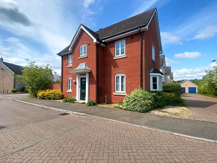 3 Bedroom Detached House For Sale In Clare Drive, Highfields Caldecote, Cambridge, CB23