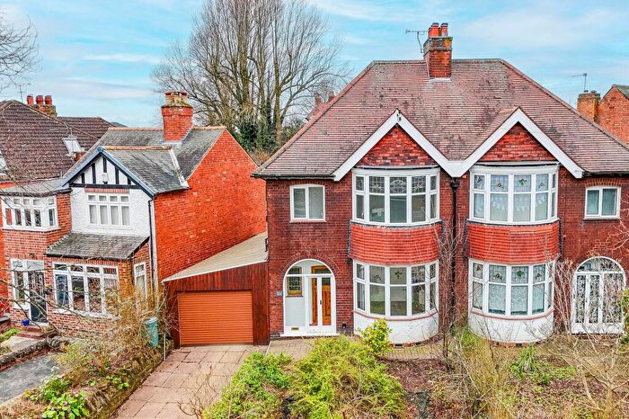 3 Bedroom Semi Detached House For Sale In Watcombe Circus, Nottingham, NG5