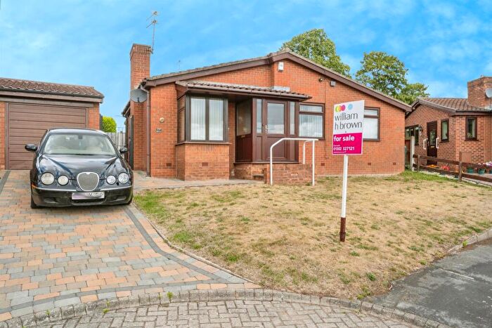 3 Bedroom Detached Bungalow For Sale In St. Thomas's Close, Balby, Doncaster, DN4