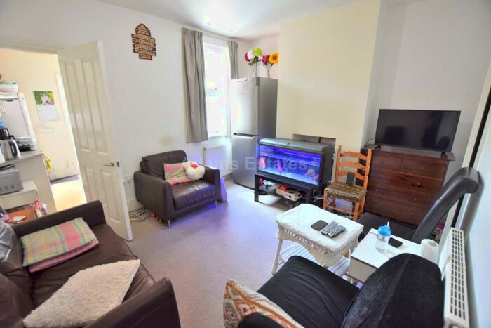 2 Bedroom Terraced House To Rent In Filey Road, Reading, RG1