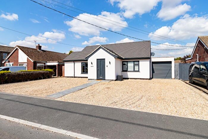 3 Bedroom Detached Bungalow For Sale In Burtontyne Avenue, Dereham, Norfolk, NR19