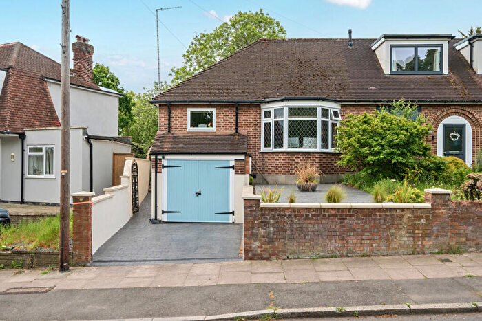 2 Bedroom Bungalow For Sale In Marvels Lane, Lee, London, SE12