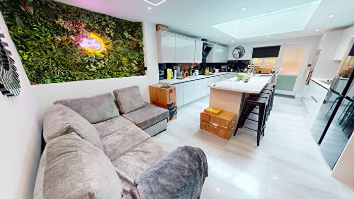 7 Bedroom House To Rent In Heeley Road, Selly Oak, Birmingham, B29