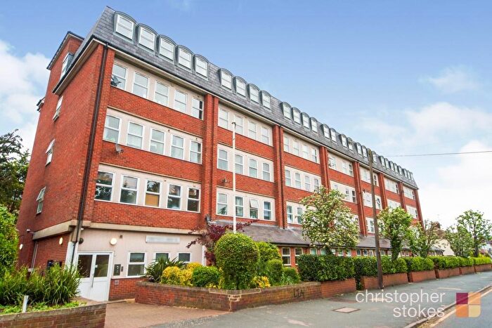 2 Bedroom Ground Maisonette To Rent In Trinity House, Waltham Cross, EN8
