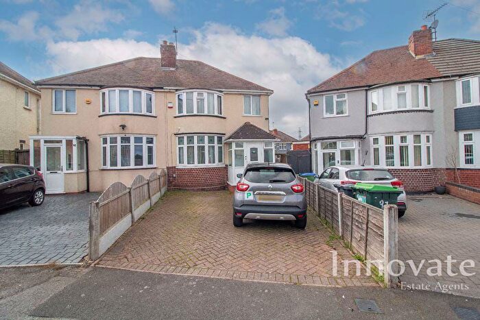 3 Bedroom Semi-detached House For Sale In Swan Crescent, Oldbury, B69