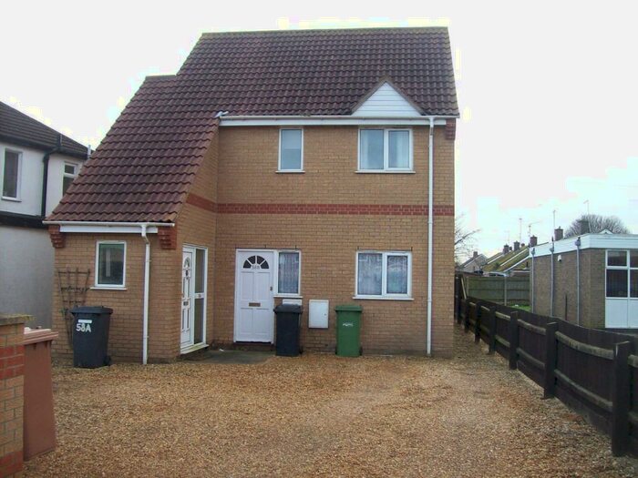 2 Bedroom Ground Flat To Rent In Lawson Avenue, Peterborough, PE2