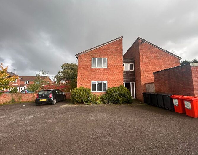 1 Bedroom Flat For Sale In Barnsdale Road, Anstey Heights, Leicester, LE4