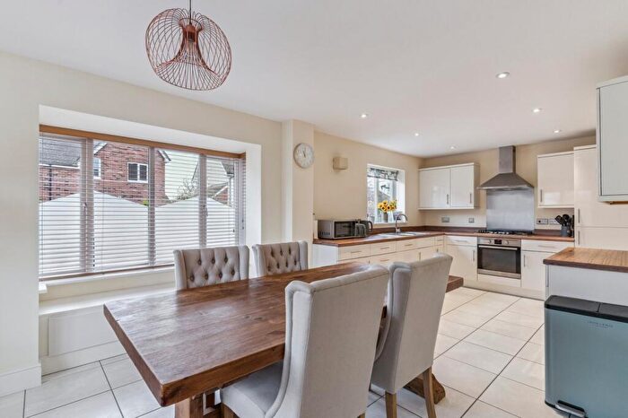 4 Bedroom Detached House For Sale In Wood Ridge Crescent, St Neots, PE19