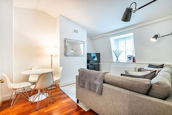 1 Bedroom Flat To Rent In Nottingham Place, London, W1U