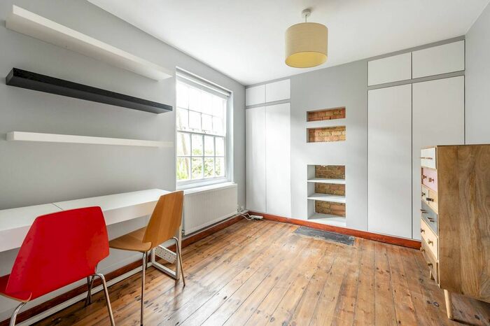2 Bedroom Flat To Rent In Oakworth Road, Ladbroke Grove, London, W10