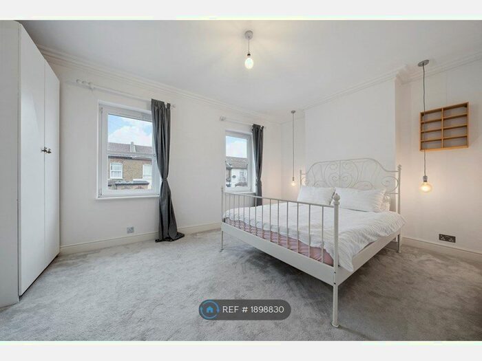 4 Bedroom Terraced House To Rent In Apsley Road, London, SE25