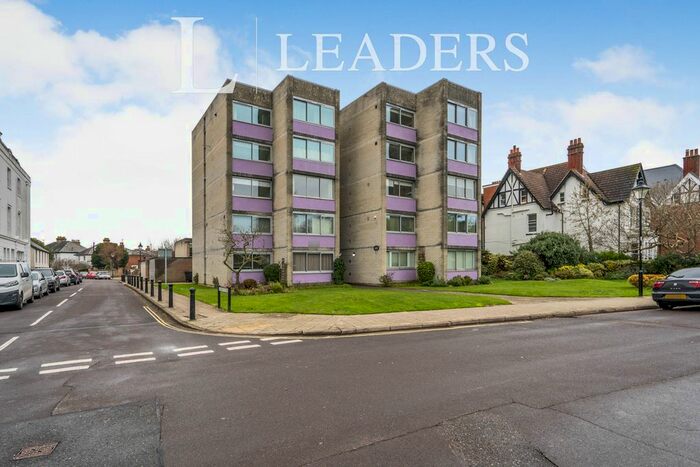 2 Bedroom Flat To Rent In Crescent Road, Gosport, PO12