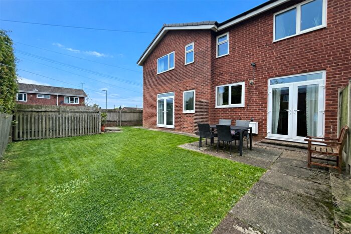 6 Bedroom Terraced House For Sale In Longridge, Knutsford, WA16