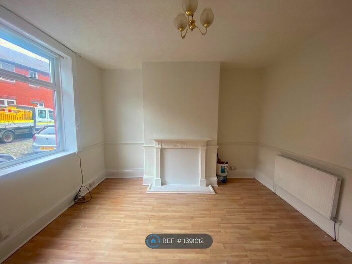 2 Bedroom Terraced House To Rent In Taurus Street, Oldham, OL4
