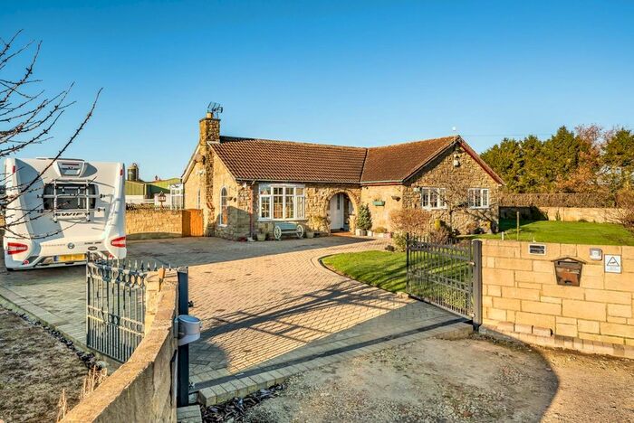 3 Bedroom Detached Bungalow For Sale In Common Lane, Hambleton, Selby, YO8