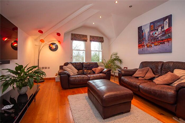 3 Bedroom Apartment To Rent In Evesham Road, Cheltenham, Gloucestershire, GL52