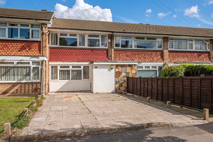 3 Bedroom Terraced House For Sale In Gander Green Lane, Cheam, Sutton, SM3