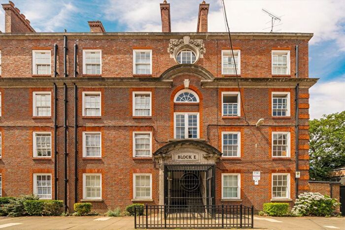 2 Bedroom Flat To Rent In Peabody Estate, Fulham Palace Road, W6