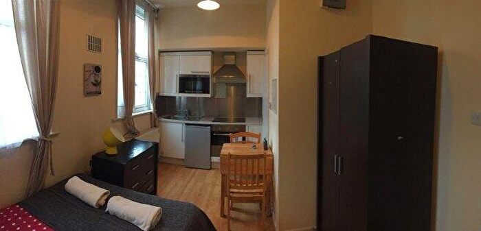 Studio To Rent In Brondesbury Park, NW6