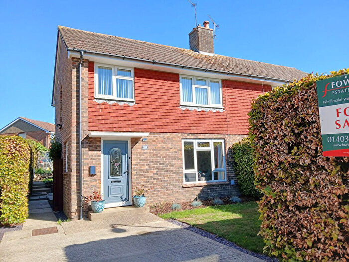 3 Bedroom Semi-Detached House For Sale In Arun Road, Billingshurst, RH14