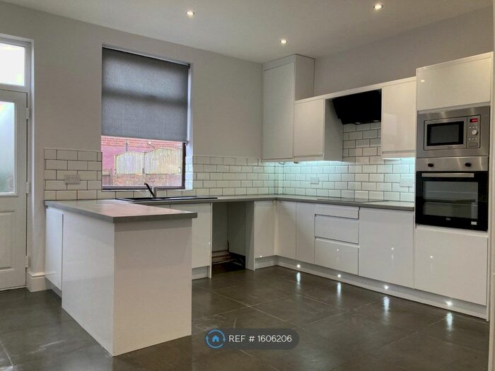 2 Bedroom Terraced House To Rent In Stanley Street, Castleford, WF10