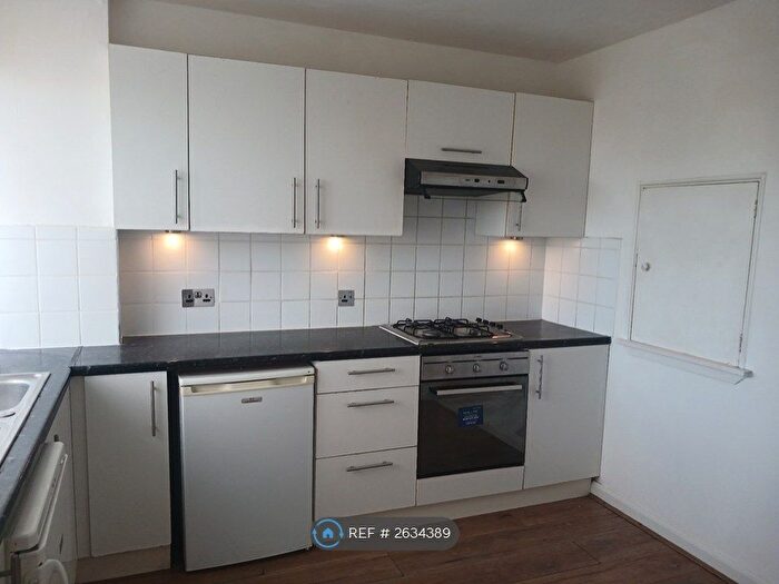 2 Bedroom Maisonette To Rent In Walmer Terrace, London, SE18