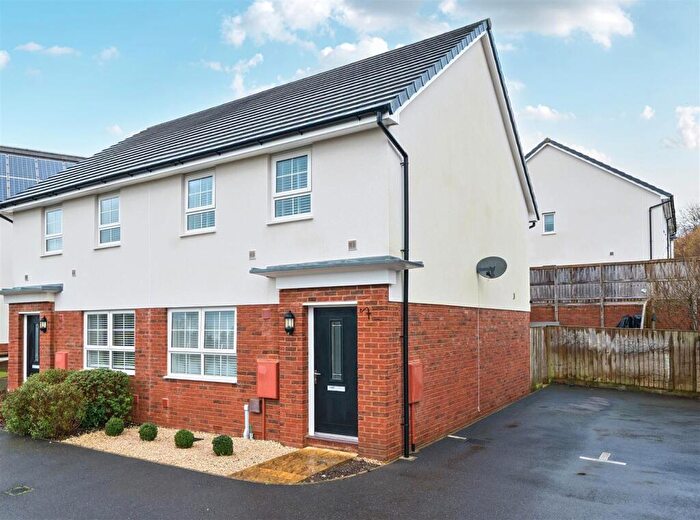 3 Bedroom Semi-Detached House For Sale In Leypark Avenue, Ivybridge, PL21