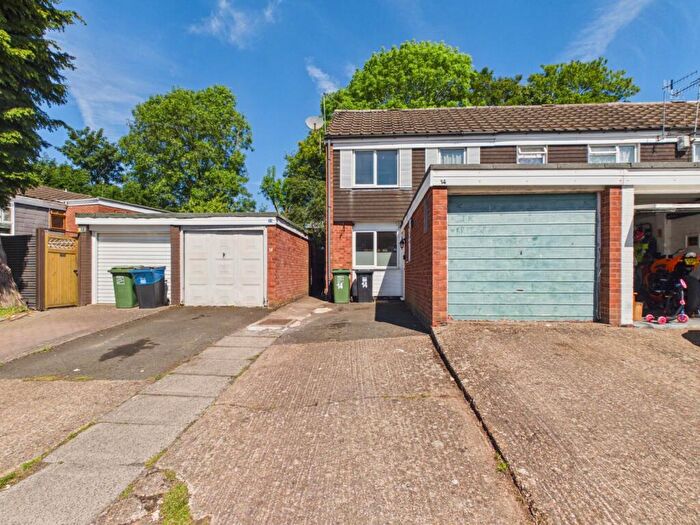 3 Bedroom End Of Terrace House To Rent In Napton Close, Redditch, Worcestershire, B98