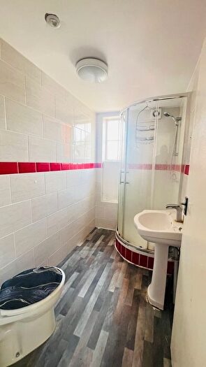 1 Bedroom Flat To Rent In High Street North, Dunstable, LU6