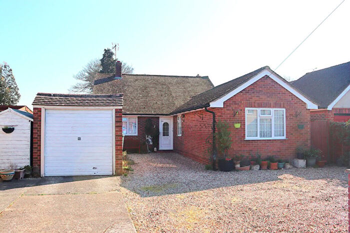 4 Bedroom Detached Bungalow For Sale In Canterbury Road, Farnborough, GU14