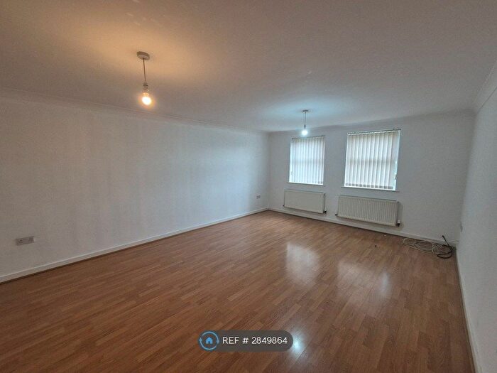 2 Bedroom Flat To Rent In East Prescot Road, Liverpool, L14