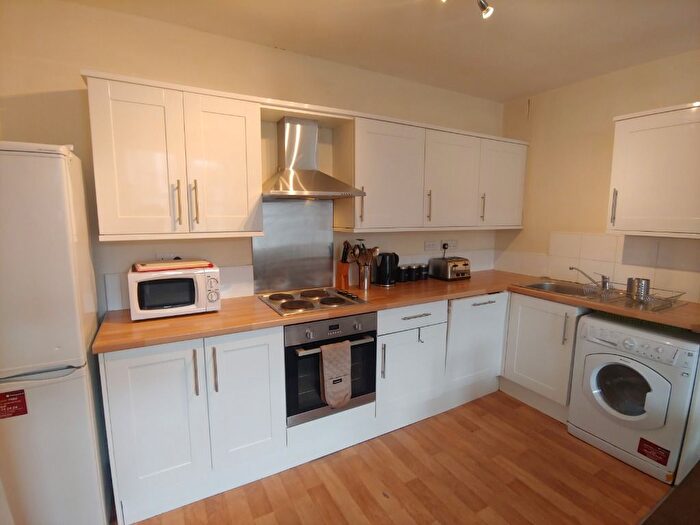 4 Bedroom Flat To Rent In Grindlay Street, Edinburgh, EH3