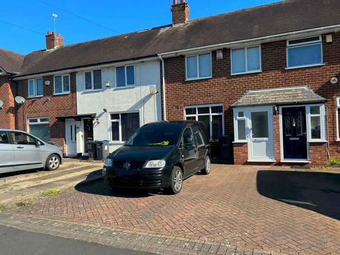 3 Bedroom Terraced House To Rent In South Roundhay, Kitts Green, B33