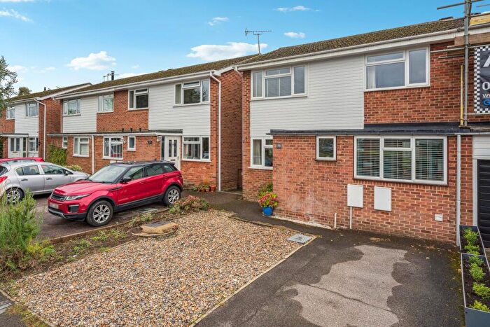 4 Bedroom Semi-Detached House For Sale In Cromwell Avenue, Thame, OX9