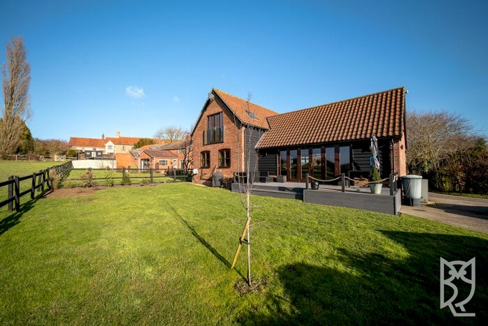 3 Bedroom Detached House For Sale In The Street, Great Bricett, IP7