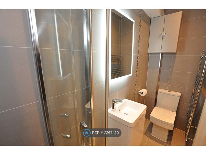 1 Bedroom Flat To Rent In High Road, London, N2