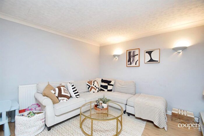 2 Bedroom Apartment To Rent In Woodlea Grove, Northwood, HA6