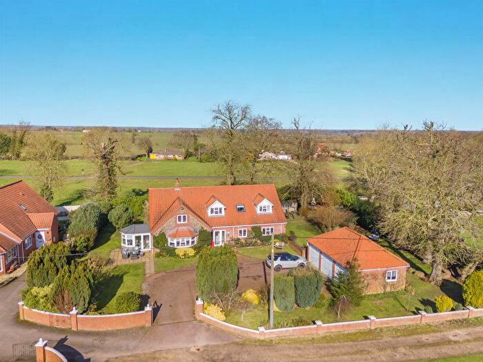 6 Bedroom Detached House For Sale In Long Green, Wortham, Diss, IP22
