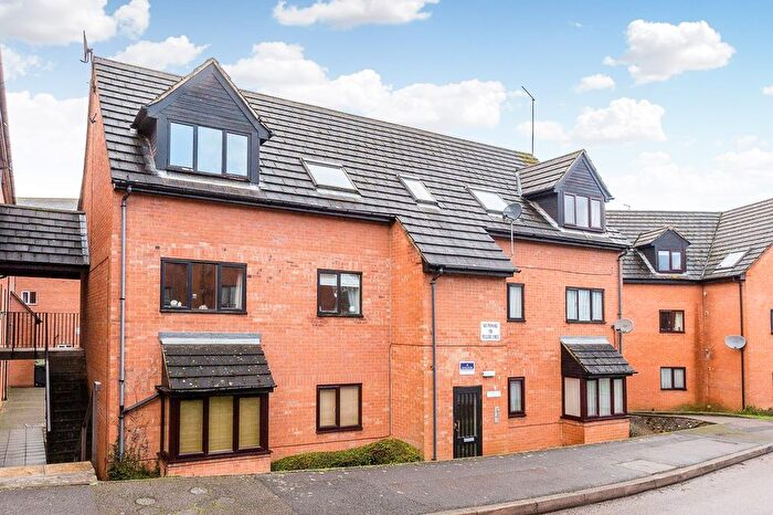 1 Bedroom Flat To Rent In Highgrove Court, Rushden, NN10