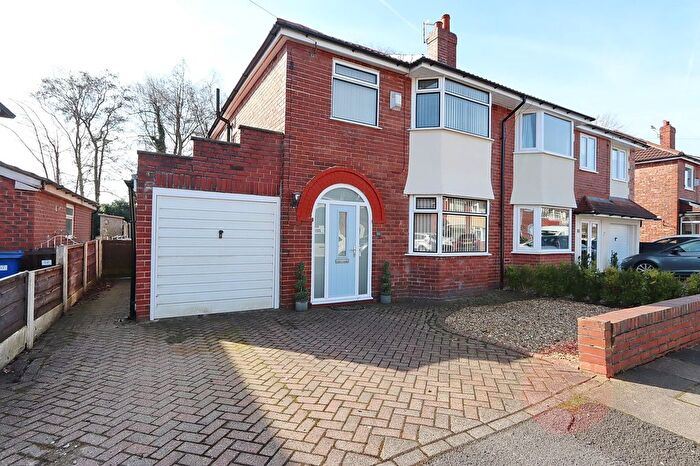 3 Bedroom Semi-Detached House To Rent In Swinton Crescent, Bury, BL9